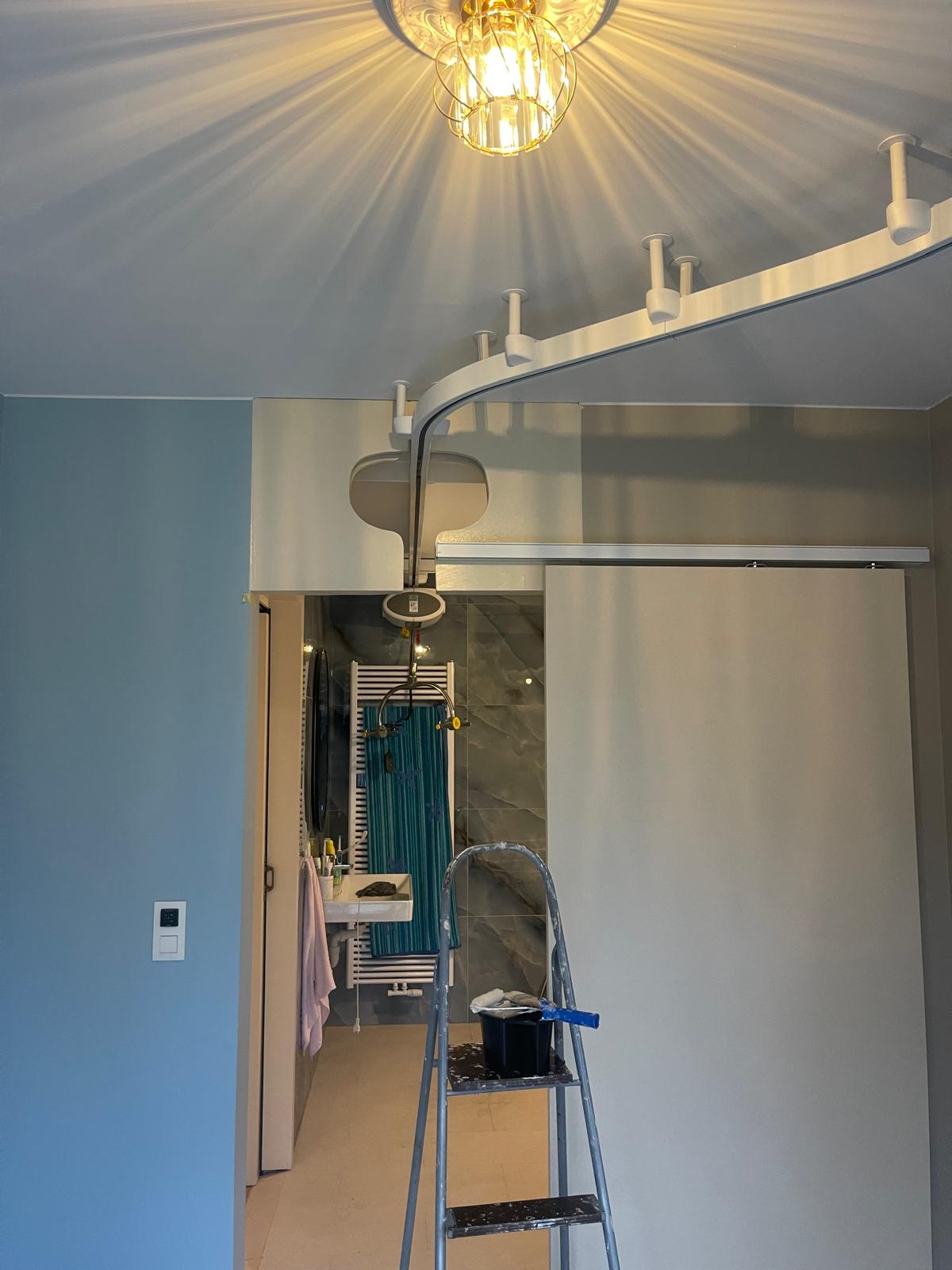 Badkamer verlichting schuifdeur renovatie afwerking - Sanitro